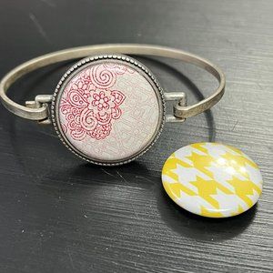 Magnabilities Bracelet with two Interchangeable Design Magnets